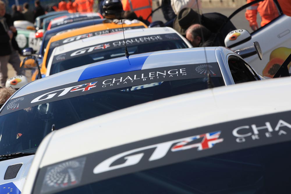 Aston Martin GT4 Challenge Heads to Oulton Park